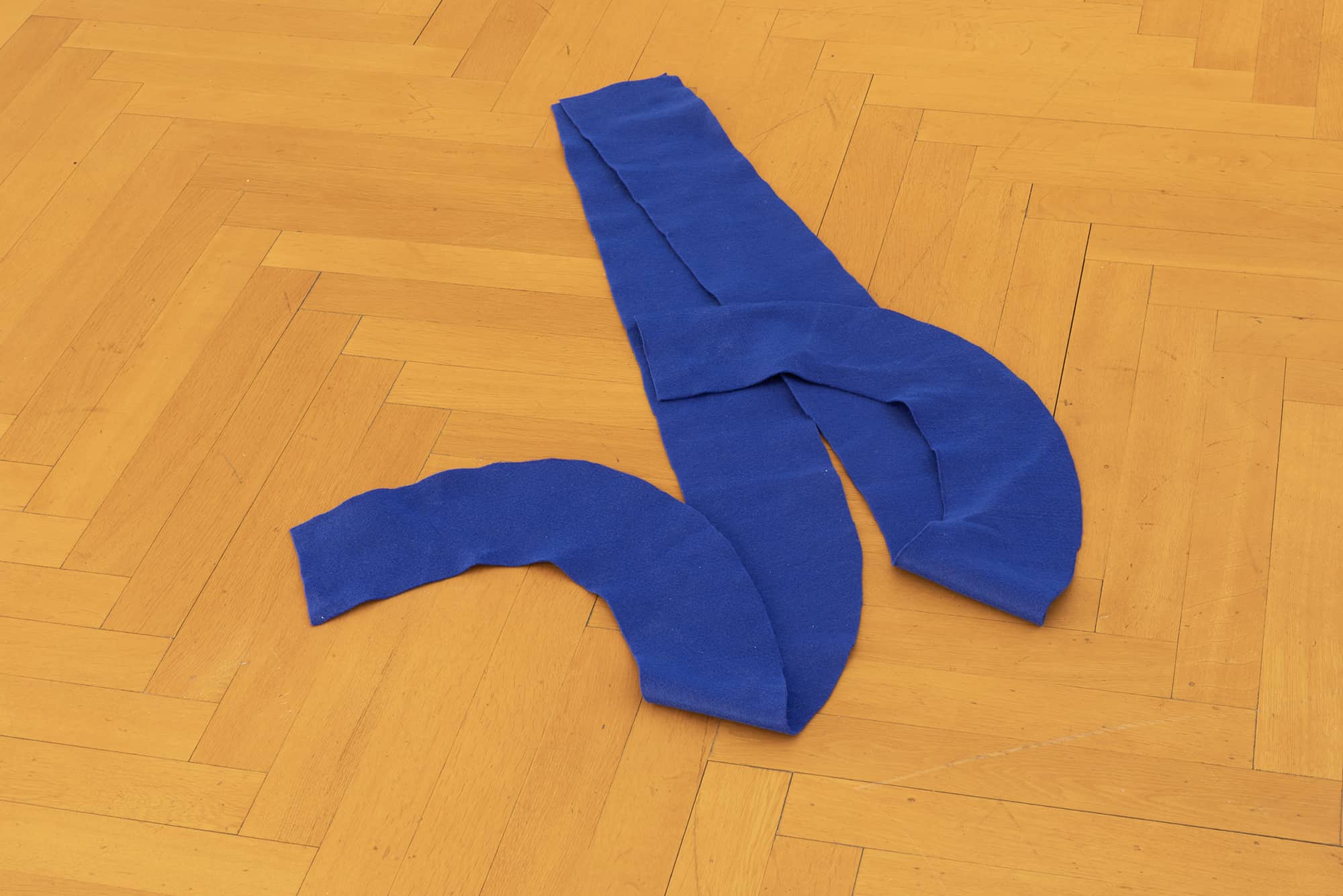 Blue J folded, wrinkled / Blue J (italic) folded, wrinkled / felt / 2021